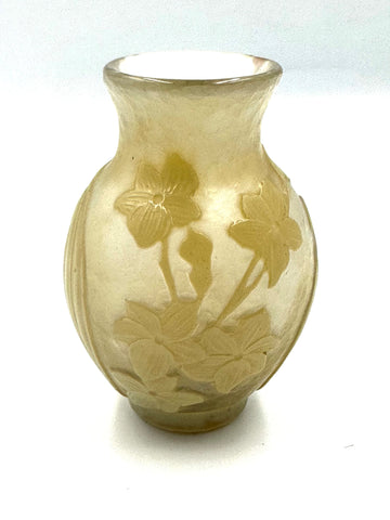 Bergun Schverer Cameo Glass Vase