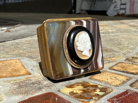 Agate and Cameo Snuff Box