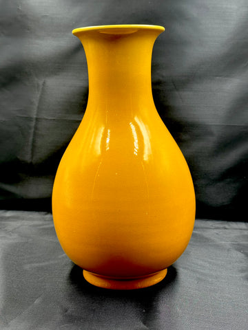 Awaji Yellow Yujunchun Vase